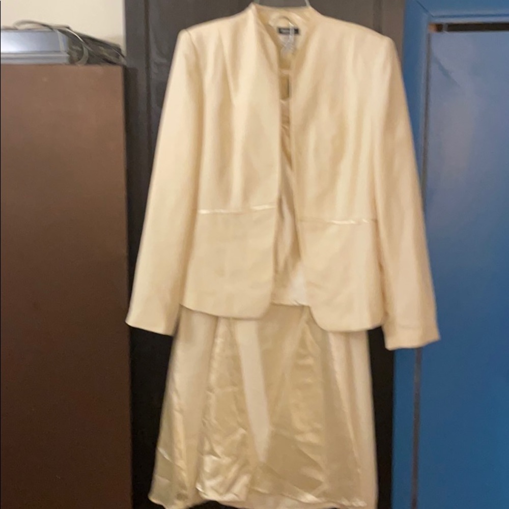3 Piece women’s suit